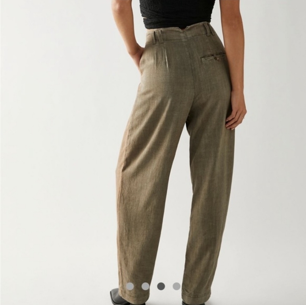 Free People Calla Linen Blend Pleated Trouser Pants. Size 0 - Picture 2 of 16